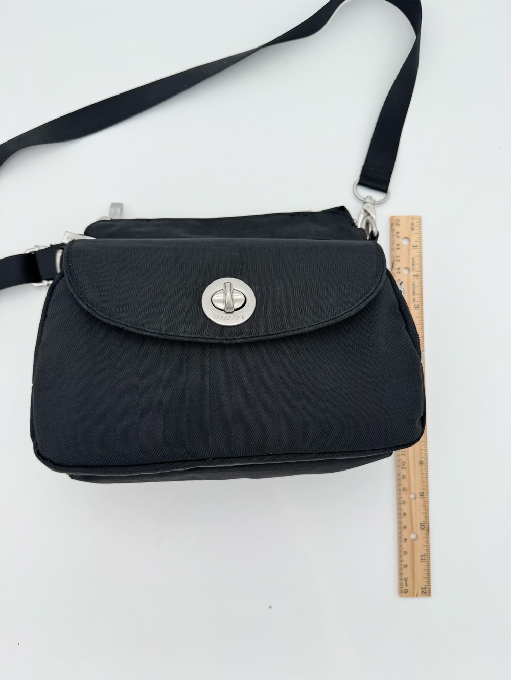 Baggallini Black Calais Crossbody Shoulder Bag - Picture 12 of 14